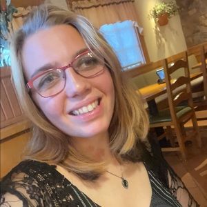 Meet your Posher, Natalie